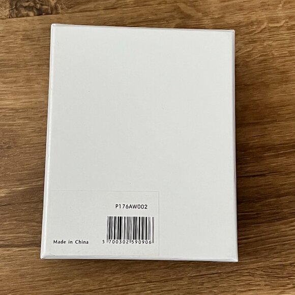 Pandora 2017 Limited Edition Porcelain Reindeer Ornament - Picture 5 of 14